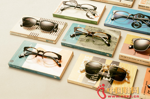 Warby Parker 2013 ﶬϵR