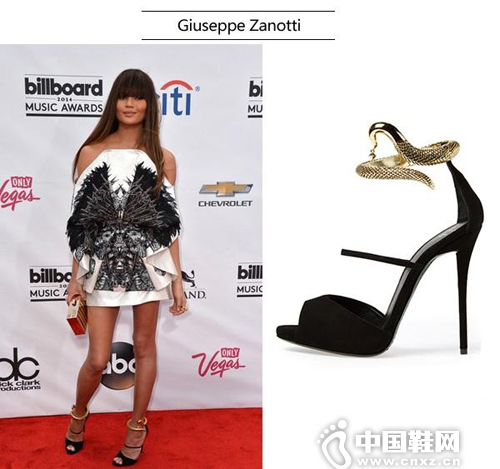 Chrissy TeigenGiuseppe Zanottiɫ߸Ь