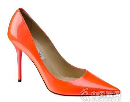 Jimmy Choo ɫƤͷ߸Ь