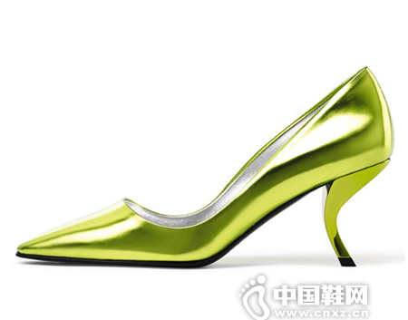 Roger Vivier ɫƤͷ߸Ь