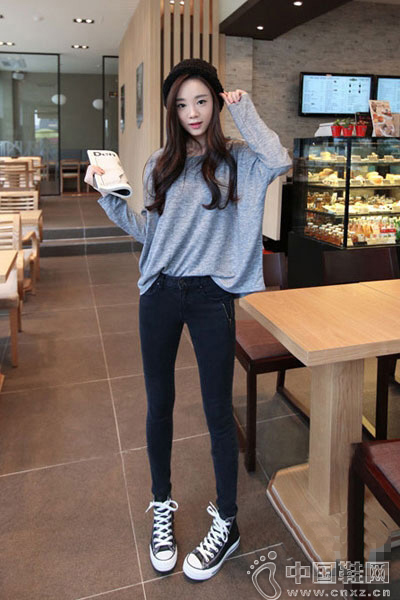 长裙or长裤+帆布鞋 穿出青春活力