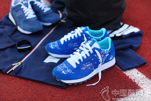 BABOCHKA  Saucony (lin)ϵ