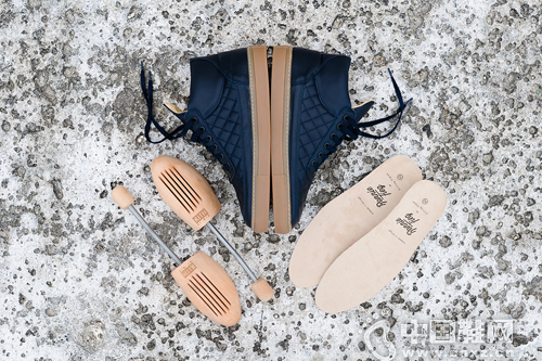 Ronnie Fieg  Filling Pieces (lin)ϵ