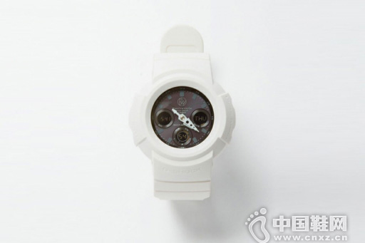 BEAUTY & YOUTH  G-SHOCK AWG-M500 (lin)