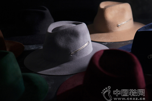 Larose Paris Zip Fedora ñϵ