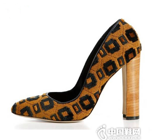 Manolo Blahnik ͷָЬ