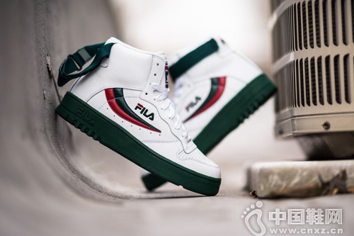 Packer Shoes  FILA FX-100O.G.(lin)Ь