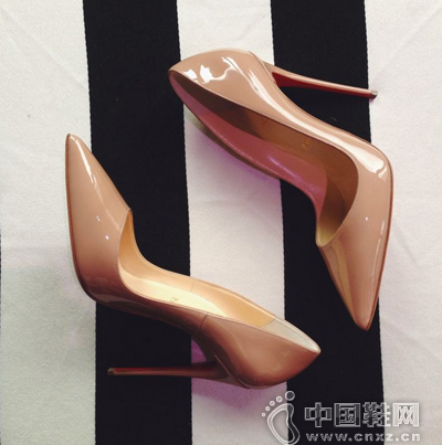 Christian Louboutin ɫͷ߸Ь