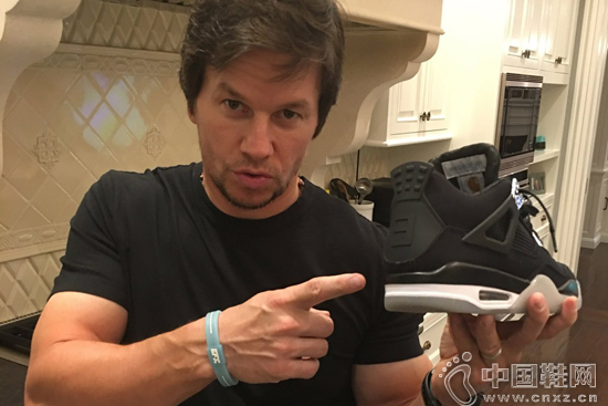 y(tng)ӋR]Mark Wahlberg@˵Ьղ