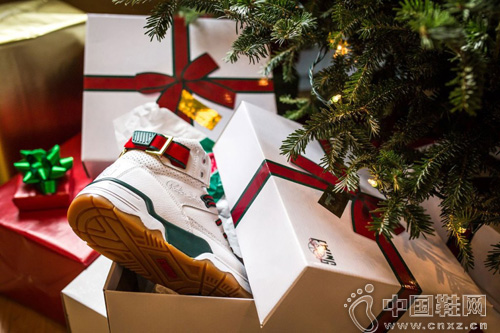 Packer Shoes x Ewing 33 HiMiracle on 33rd St.Ь