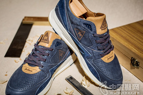 Footpatrol  Le Coq Sportif R800Artisanϵ