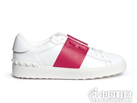 VALENTINO ƴɫϵ˶Ь