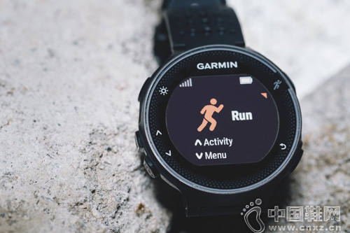 GARMIN Ƴȫ Forerunner 235 ʽֱ