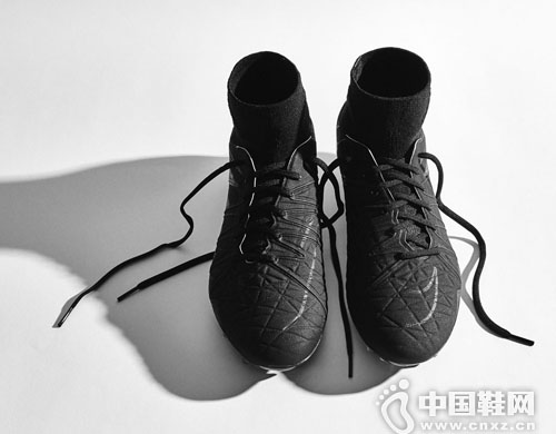 Nike Hypervenom Phantom II Academy Pack