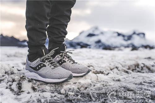 Saucony  Saucony Grid 9000Dirty Snow