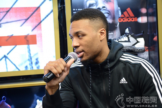 Damian Lillard Ьٛ(zng) 200 p¿(zhn)ѥo