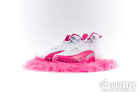 Air Jordan 12 GSVivid Pinkɫ