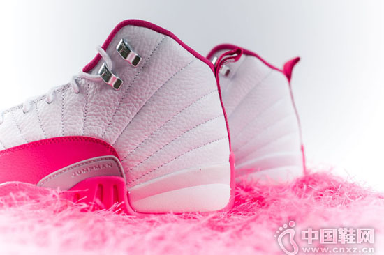 Air Jordan 12 GSVivid Pinkɫ