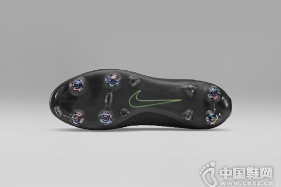 Nike Anti-Clog Traction