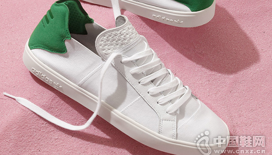 Pharrell  Adidas "Pink Beach" ϵ