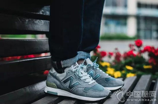 New Balance M1400