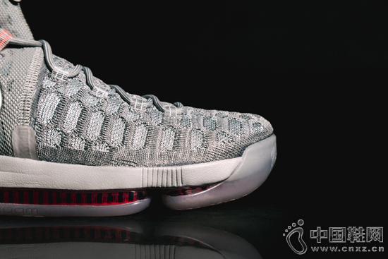 Nike  Air Zoom KD9 PRE-HEAT