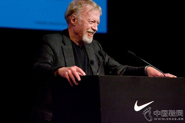 Nike Inc. Ϳ˼F(tun)(lin)τ(chung)ʼPhil Knight