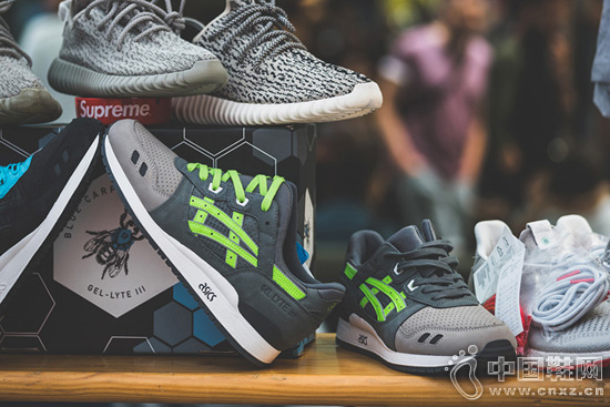 Ronnie Fieg x ASICS Gel Lyte III Super Green