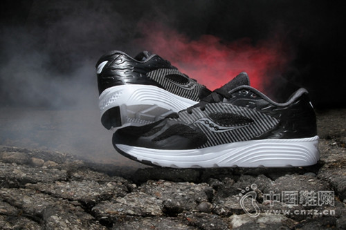 Saucony  Premier Night StikeЬ