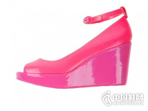 �Ȼ����ĵĹ���Ь ��˵������������