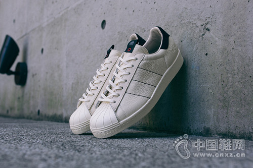  Kasina x Adidas Originals  Superstar 80s