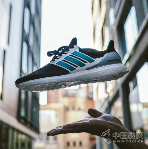 Adidas UltraBOOSTEQTư汾