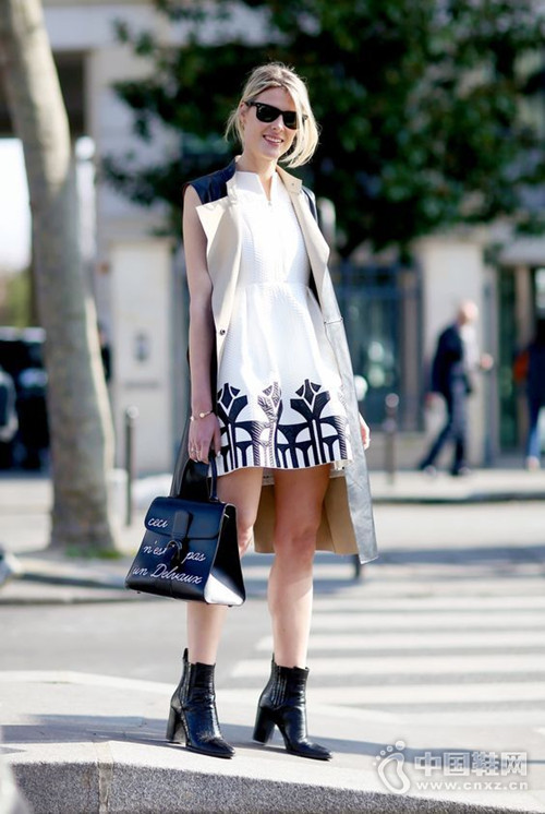 벻lowܼ򵥣һ˫˧ѥôʱ