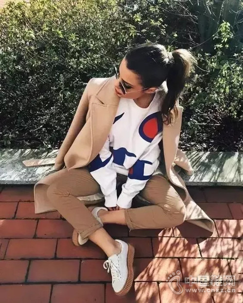 ֻ֪겻СߺСЬ˫˶ЬϼɸЬ°Ь硰족